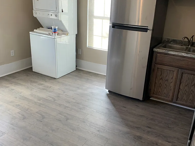230 W Lee Ave #1 — Photo 5