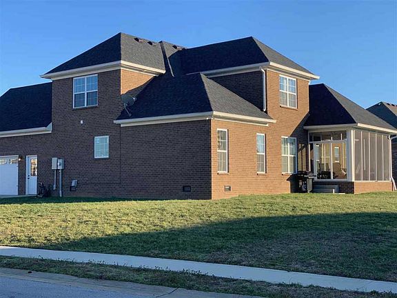 4th image of 1303 Beaumont Dr