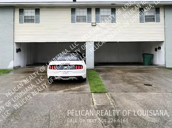 913 W Monterey Ct, Gretna, LA