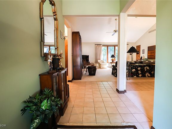 4th image of 4629 Queen Anne Ave