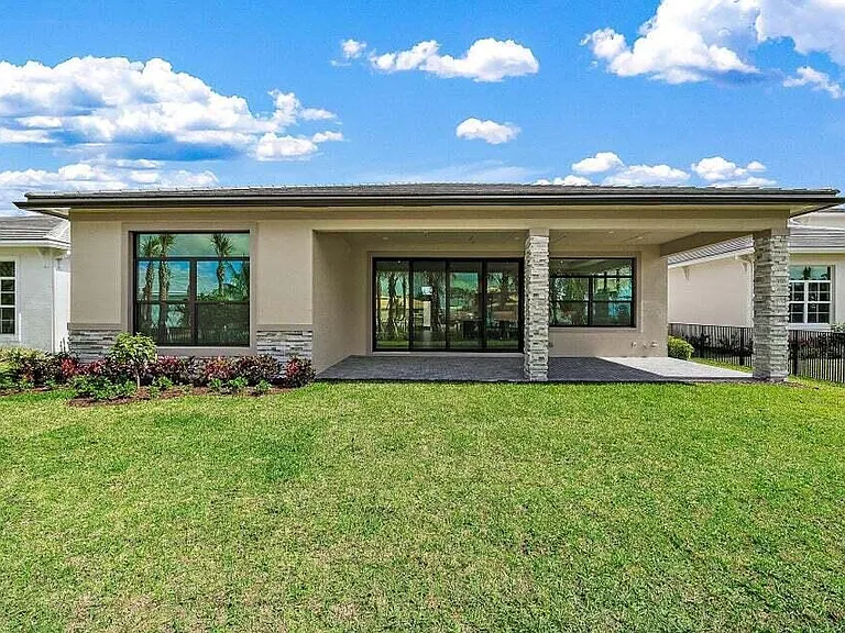 13613 Le Christine Dr — Photo 40