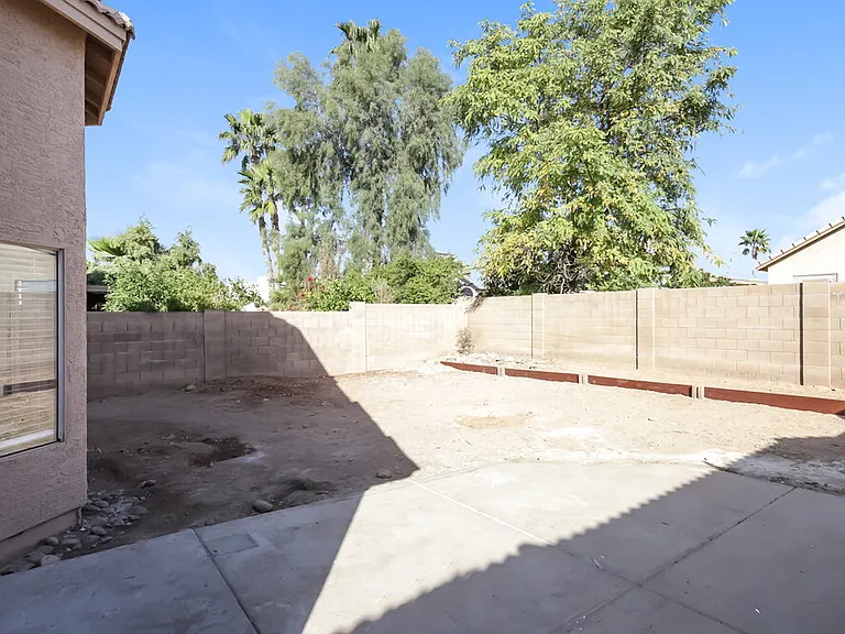 8338 W Bluefield Ave — Photo 15