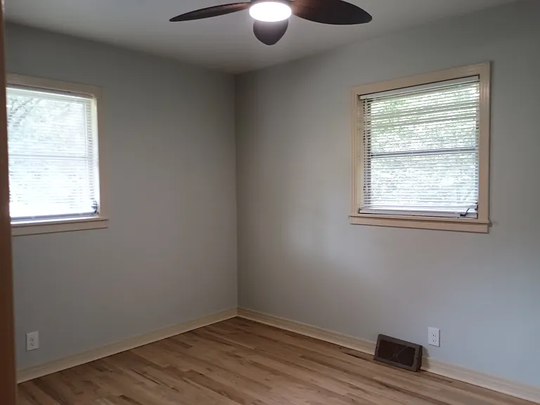 110 Willow Dr — Photo 25