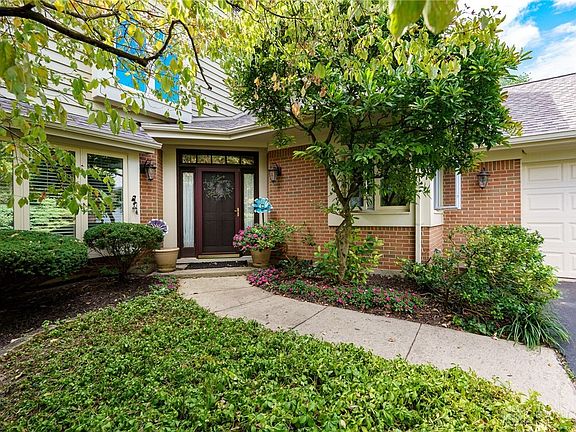 4th image of 817 Lincoln Woods Ct