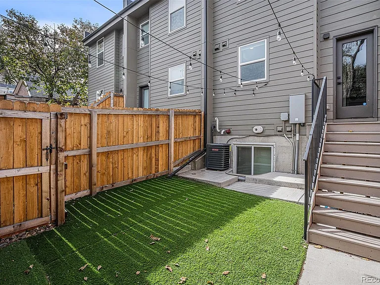 1074 Knox Ct #A — Photo 24