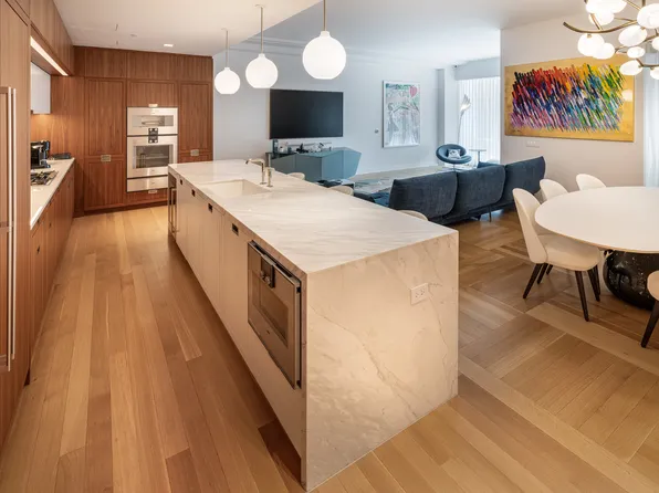 1289 Lexington Avenue image 7 of 36