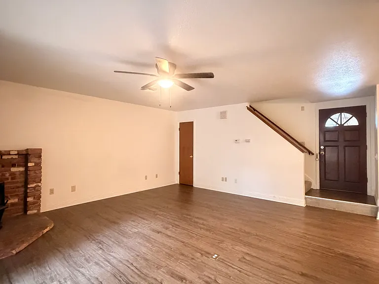2711 Hopi Ct — Photo 4