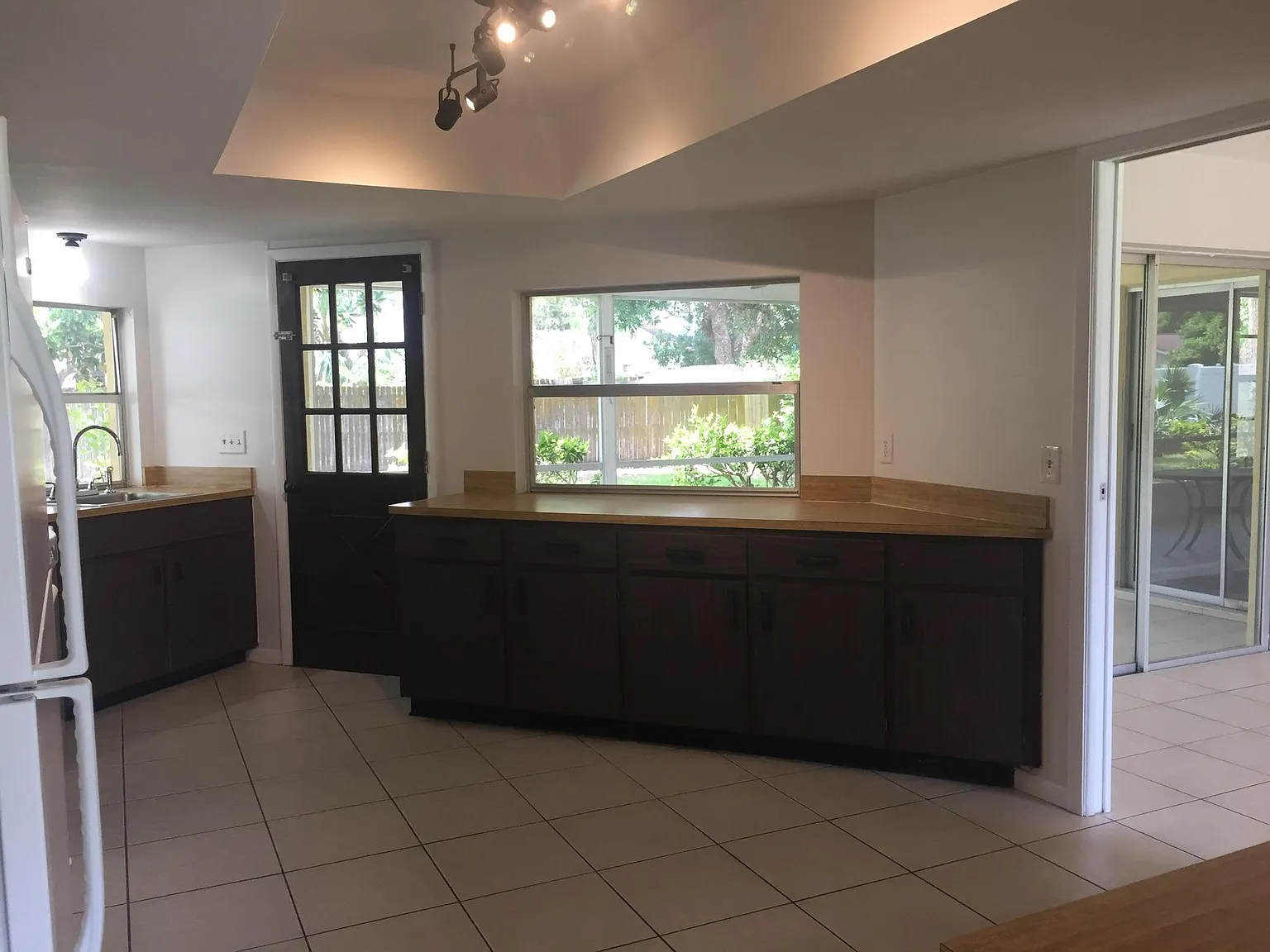 48 Fernwood Ln — Photo 3