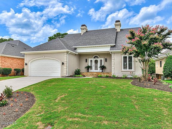 2nd image of 843 Park Chase Drive