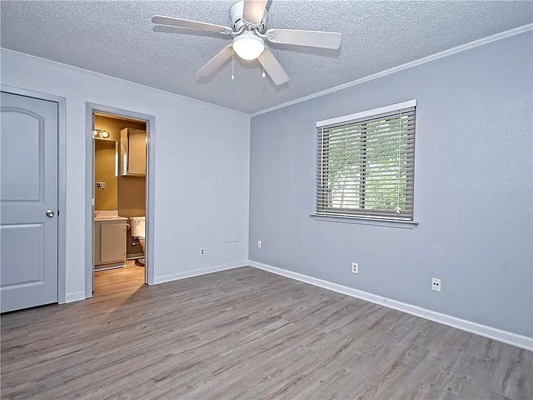 1714 Rawhide Loop — Photo 9