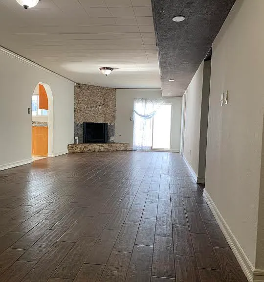 1511 Mount Everest Ct — Photo 2