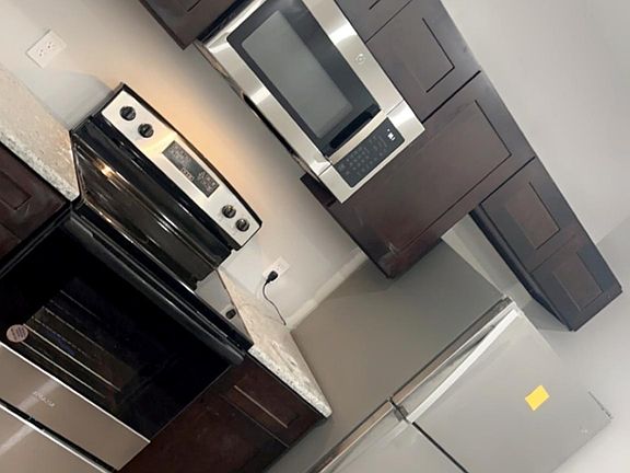 3rd image of 5130 Folsom St