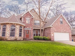19 Stonehenge Dr, Bentonville, AR 72712