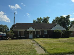 106 W Sherry Dr, Dayton, OH 45426