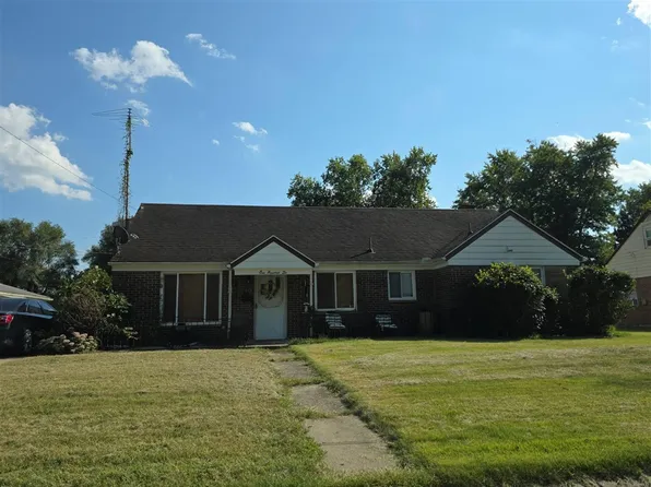 106 W Sherry Dr, Dayton, OH 45426