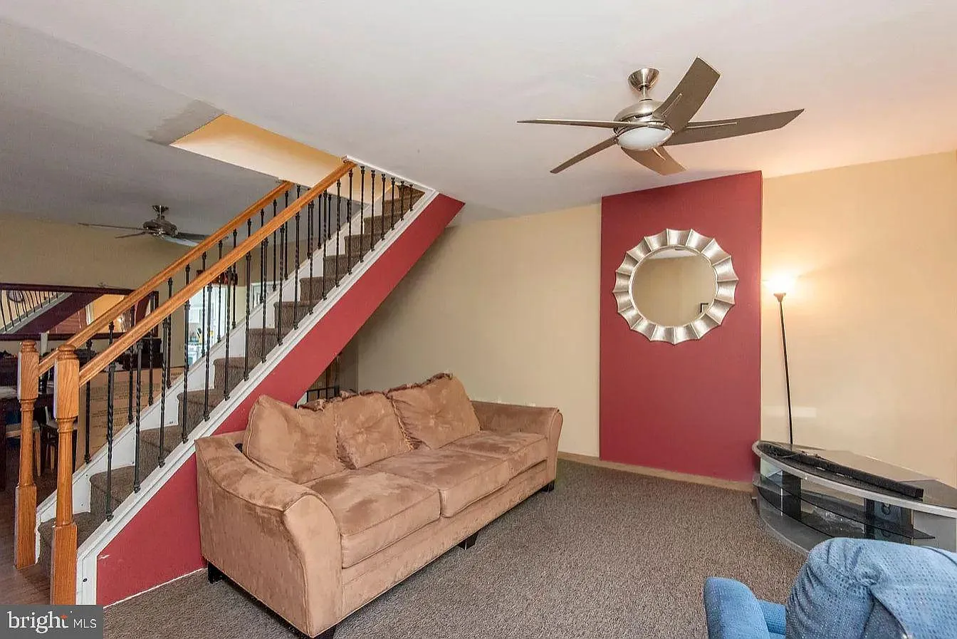4 bed, 1680 sqft, $2,600 — Photo 3