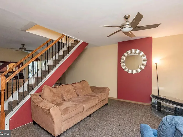 235 Hermitage St — Photo 3