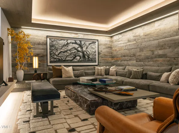 1 Vail Rd #8202, Vail, CO 81657