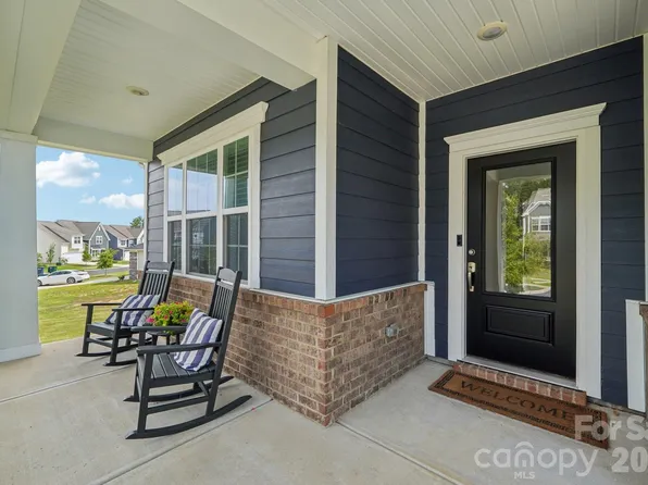 130 Rooster Tail Ln, Troutman, NC 28166