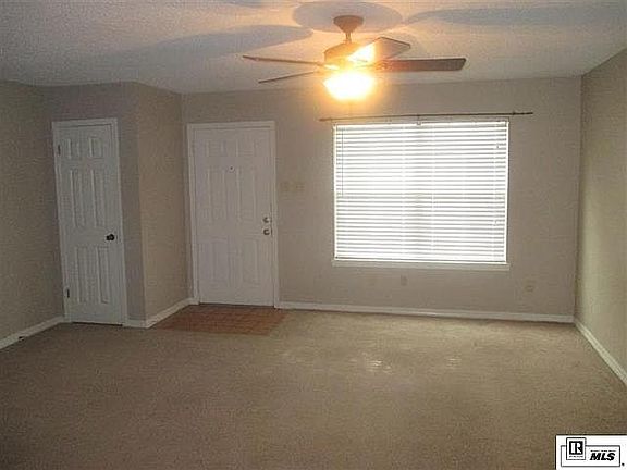 4th image of 117 Wellington Pl