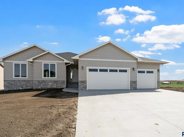 6605 E Fieldview St, Sioux Falls, SD 57110