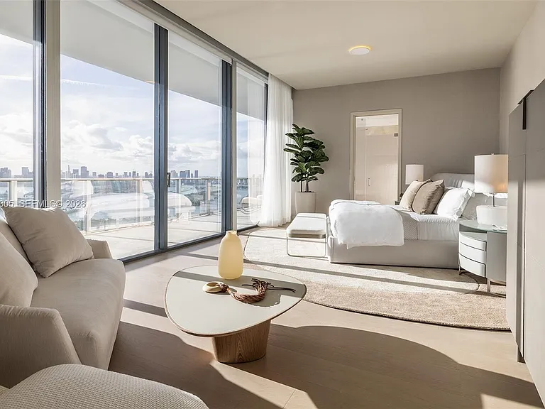 500 Alton #Penthouse 4701 — Photo 5