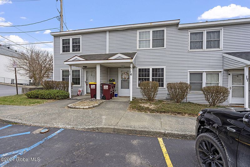 2nd image of 25 Warsaw Avenue APT 15