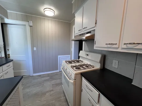641 Parkwood St NE APT 2, Grand Rapids, MI 49503