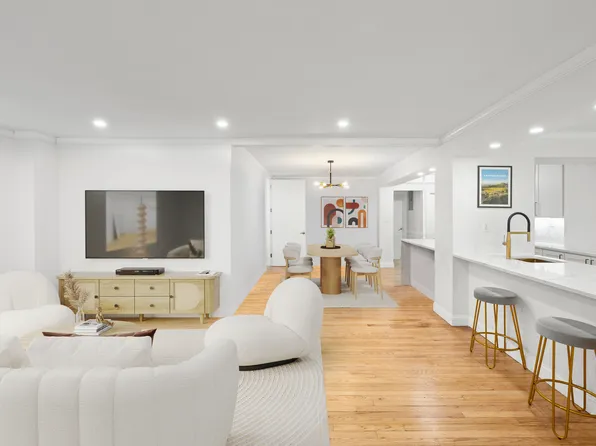 150 East 27th Street image 1 of 11