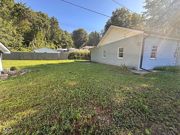 3rd image of 767 N Laymon Ave