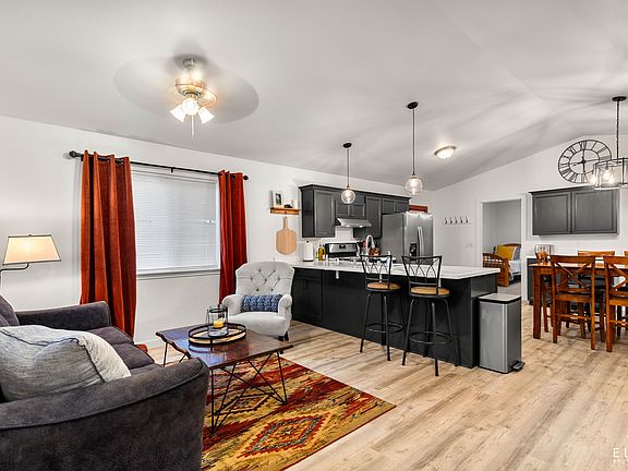 Living, kitchen & dining
*note: furnishings not included.