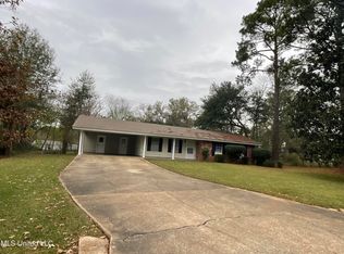 102 Midway Dr, Clinton, MS 39056