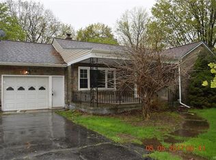 1870 Saunders Sett Rd, Niagara Falls, NY 14092