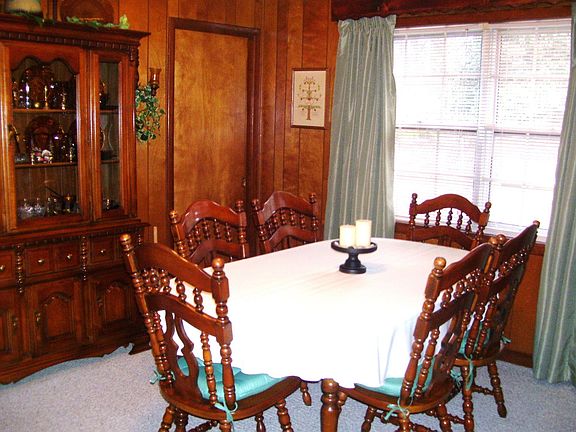 3rd image of 166 Cove Cir