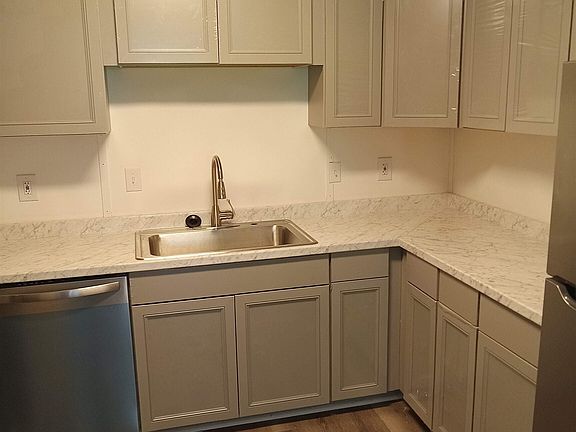 4th image of 5643 Rock Rd