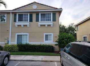 9285 Chambers St #1A, Fort Lauderdale, FL 33321