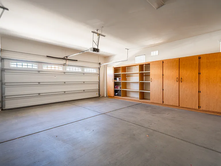 18433 W Sunnyslope Ln — Photo 26