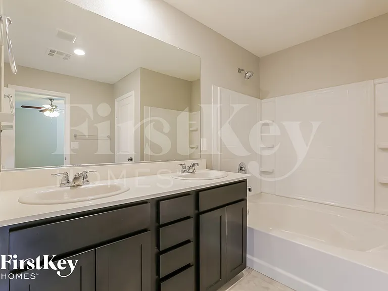 9316 Polwarth Ct — Photo 9
