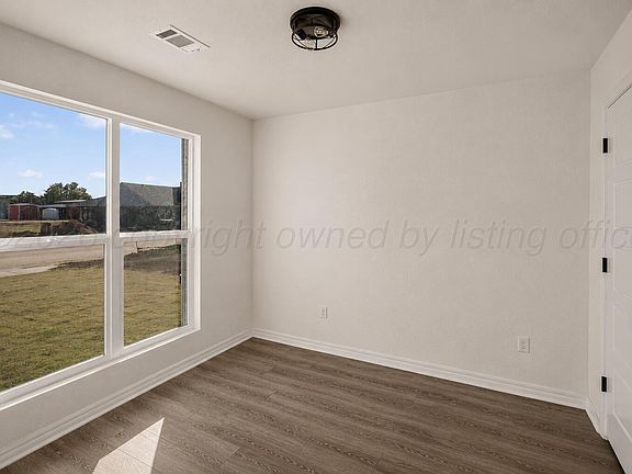 5th image of 1401 Sioux