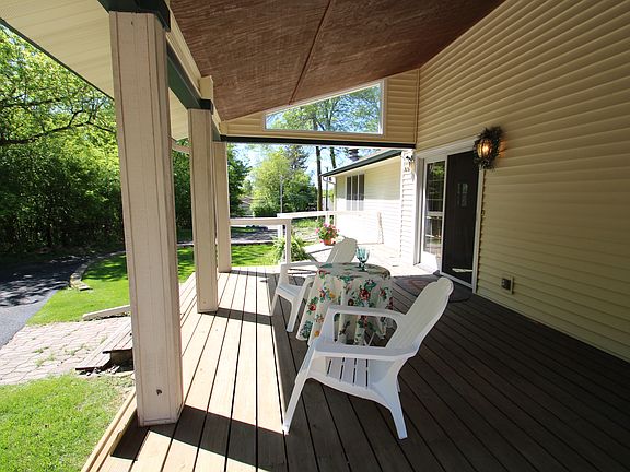 4th image of 641 County Road C W
