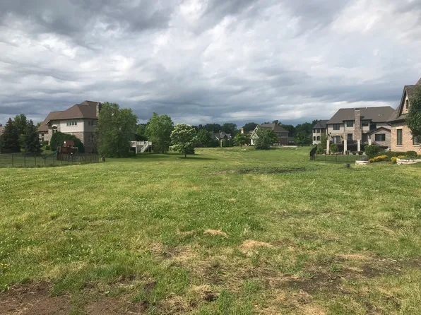 12541 Surrey Ct, Mokena, IL 60448