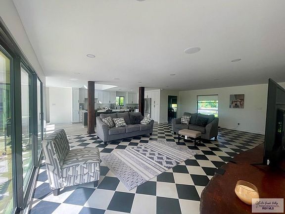 5th image of 265 Palo Verde Dr