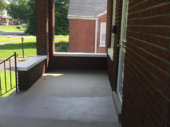 4th image of 2368 Hawthorne Ave