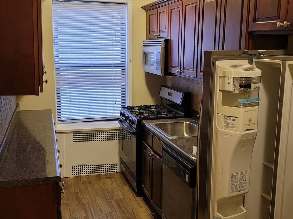 1st image of 55 E 190th St