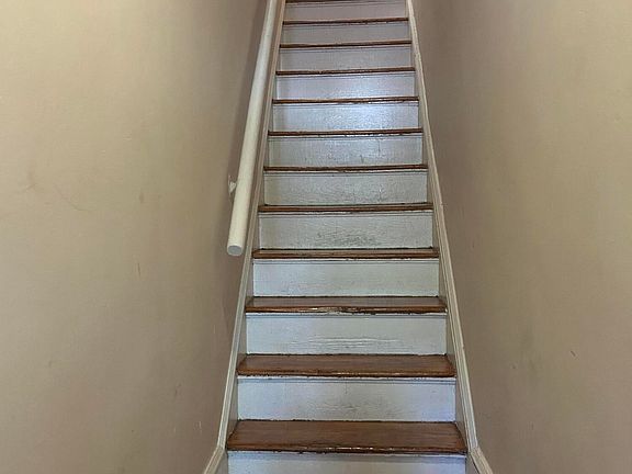 2nd image of 511 Langford St APT 3S