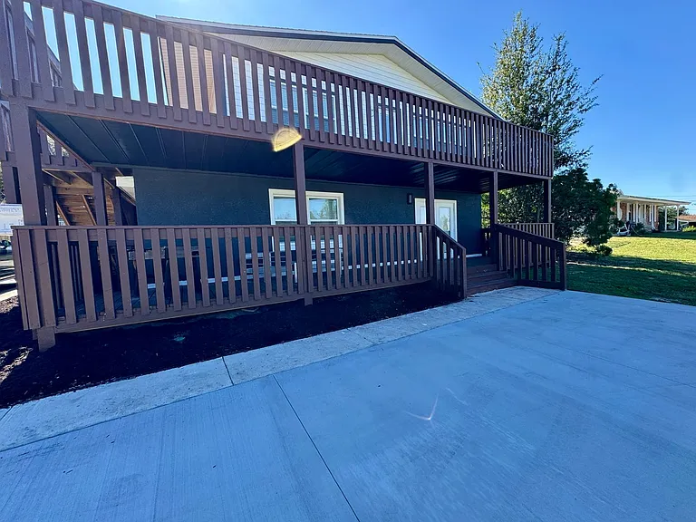 439 Carroll St — Photo 6