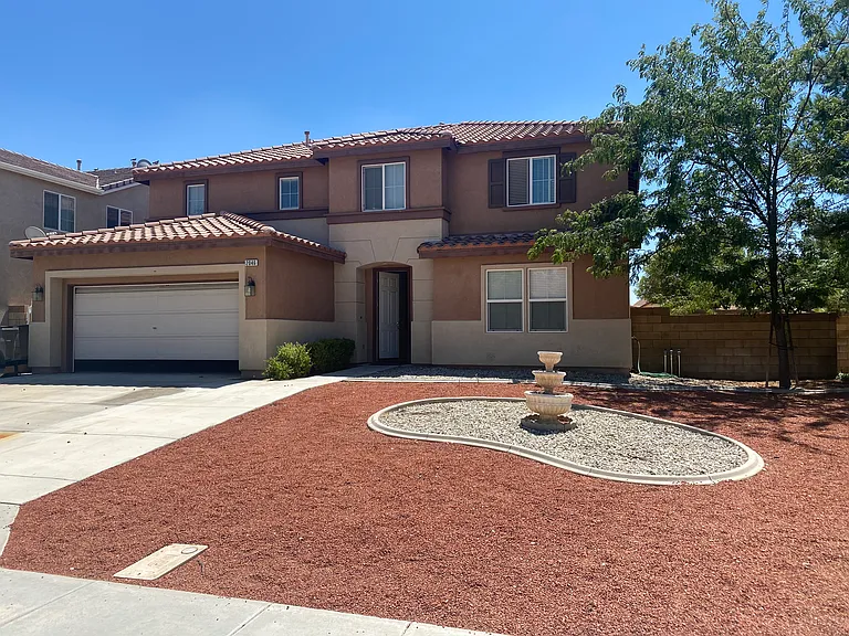 2046 Krystal Ave — Photo 1