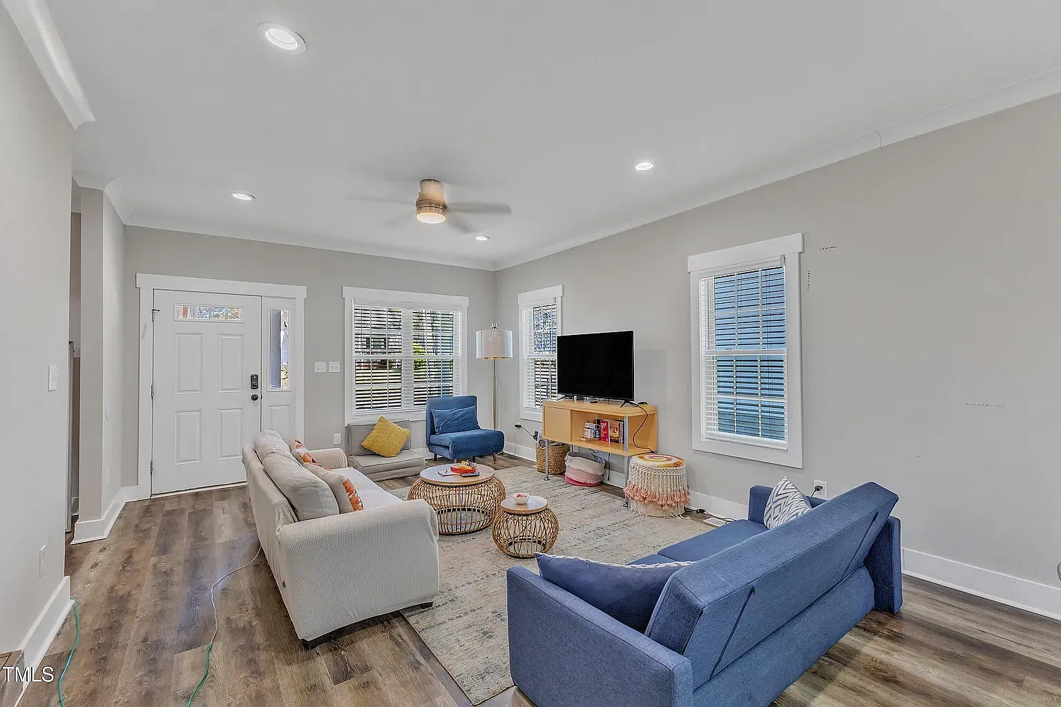 1008 Holloway St — Photo 3