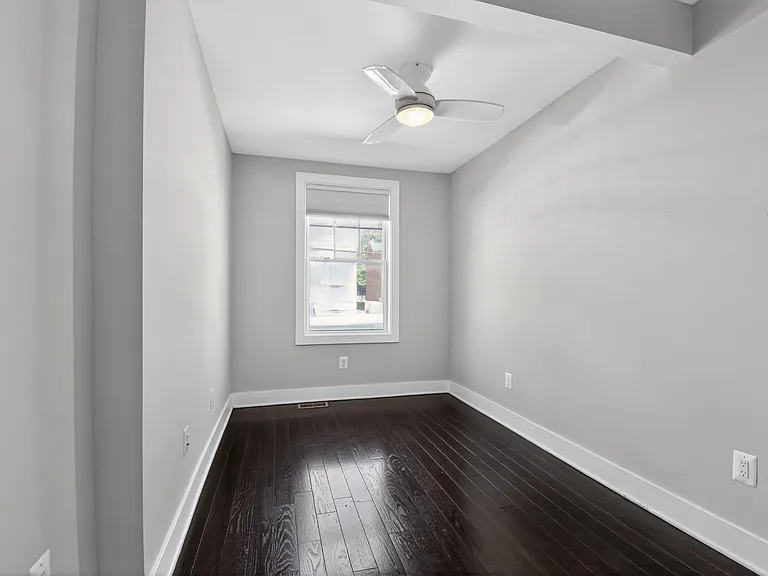847 20th St NE — Photo 15