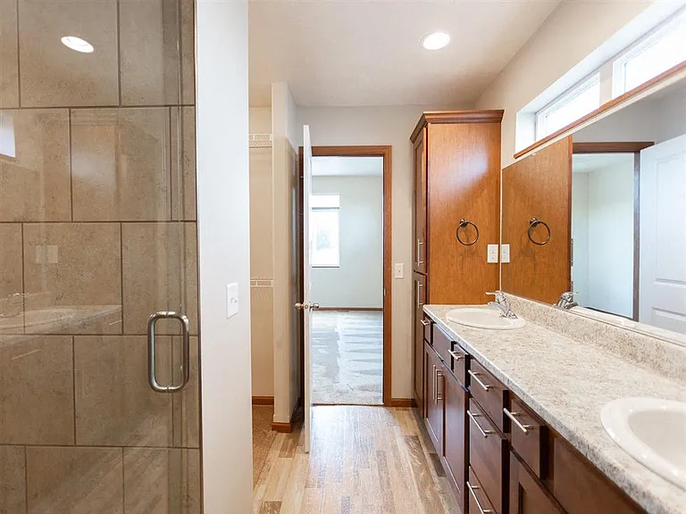 302 S Spring Pl — Photo 16